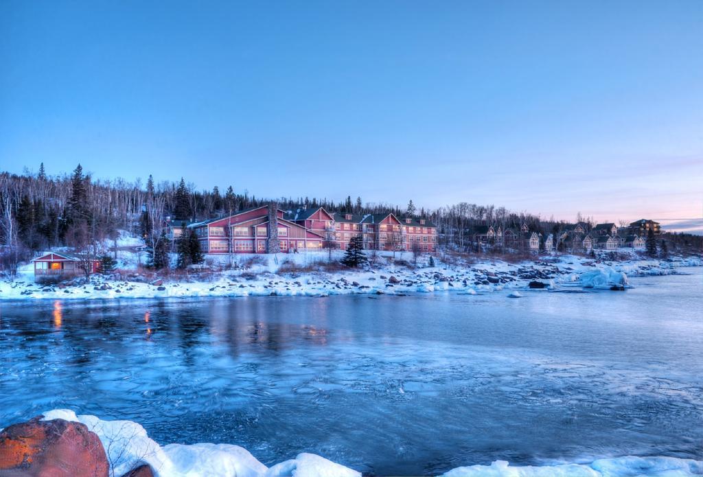 Cove Point Lodge Beaver Bay Exterior photo