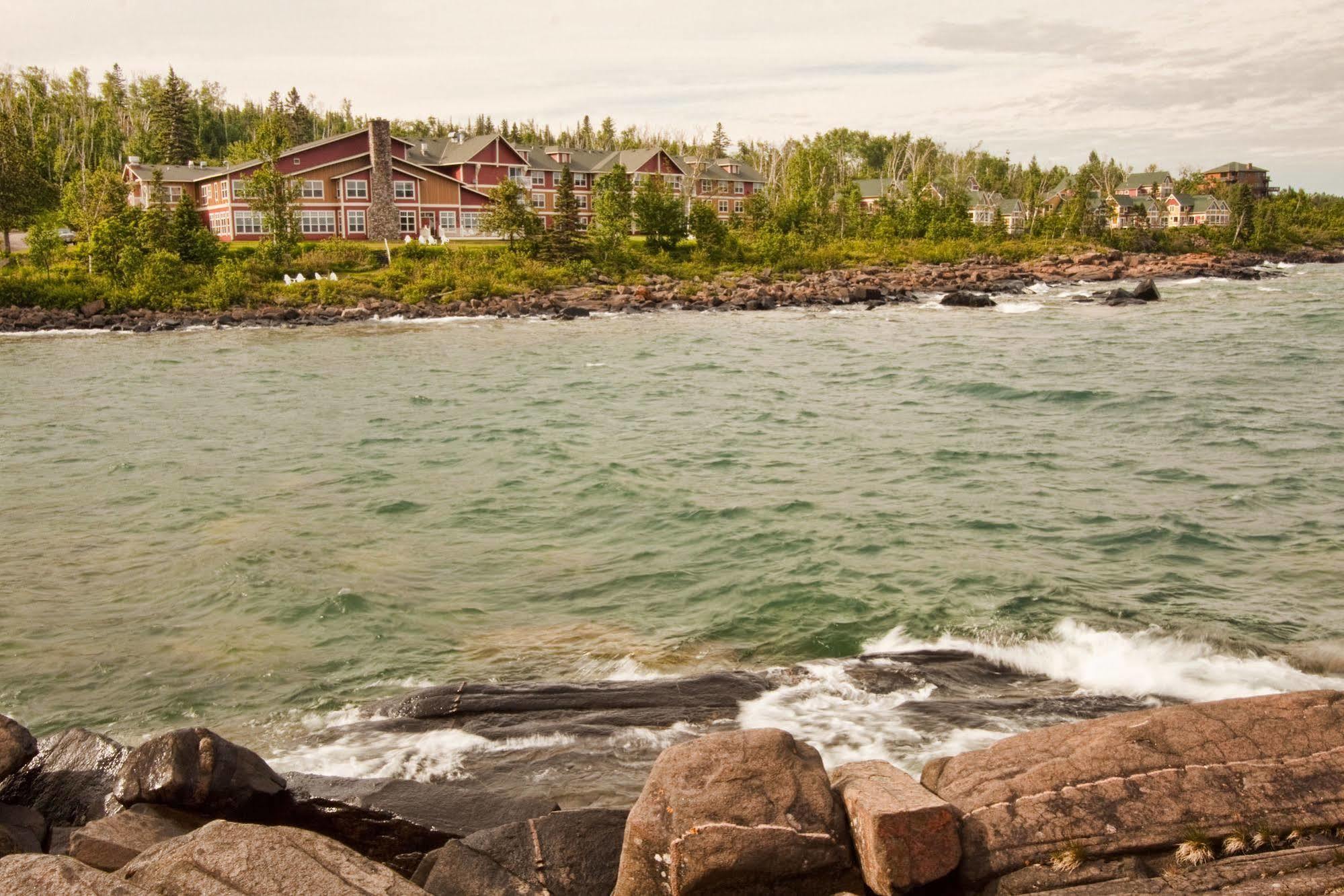 Cove Point Lodge Beaver Bay Exterior photo