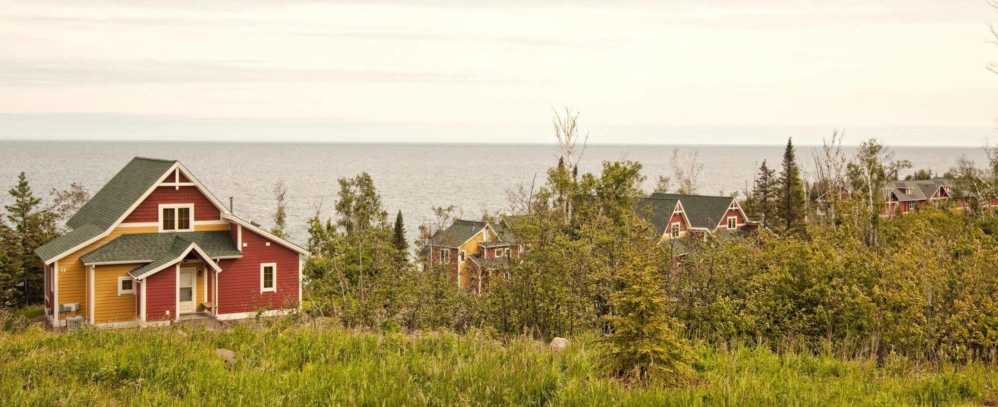 Cove Point Lodge Beaver Bay Exterior photo