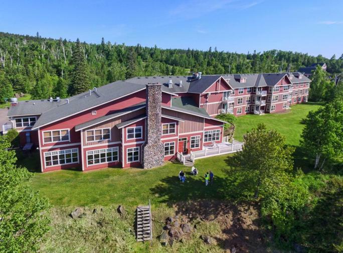 Cove Point Lodge Beaver Bay Exterior photo